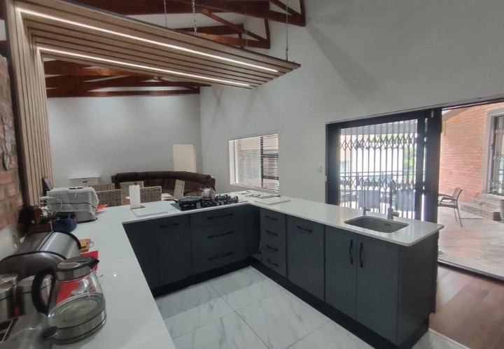 4 Bedroom Property for Sale in Noorsekloof Eastern Cape
